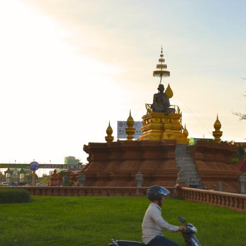 2016-12-24-phnom-penh-2084-monuments