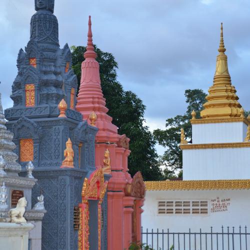 2016-12-24-phnom-penh-2132-pagodas